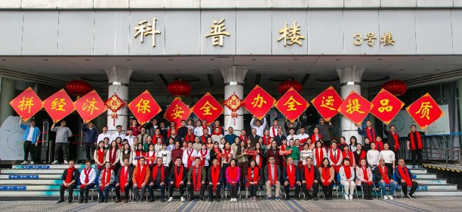 不仅在于其