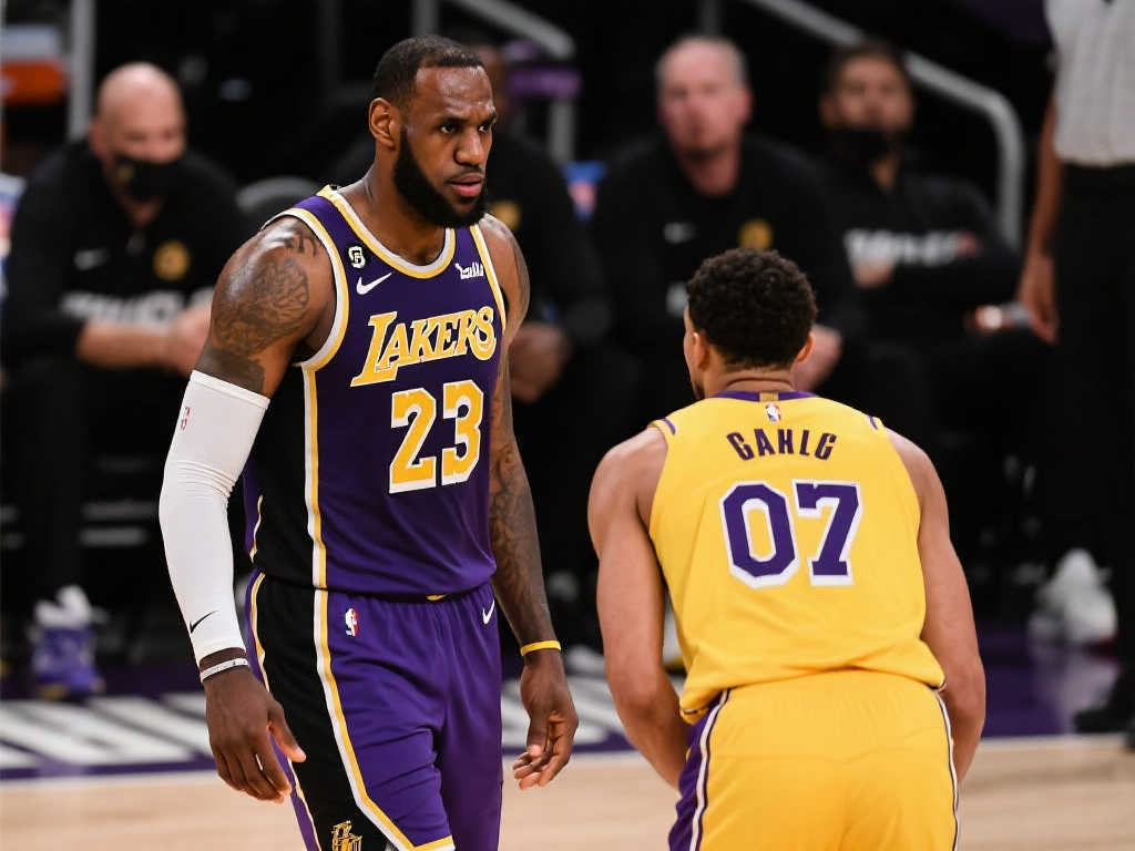 了赛季初的 了赛季初的